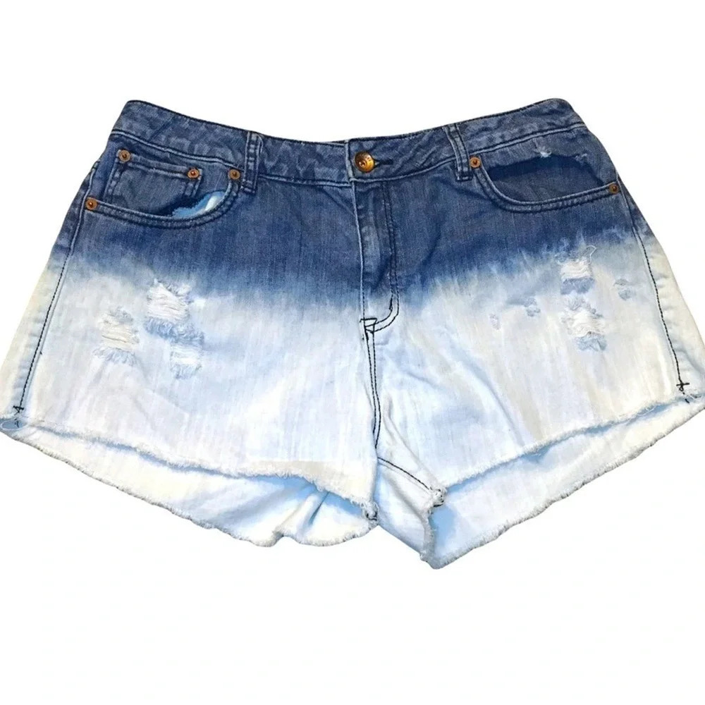 Dollhouse Ombre Denim Wash Casual Mid Rise Jean Shorts Plus Size 14 v6x